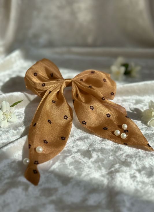 pearl bow clip