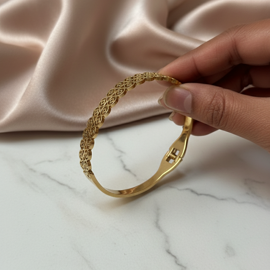 antitarnish golden bracelet